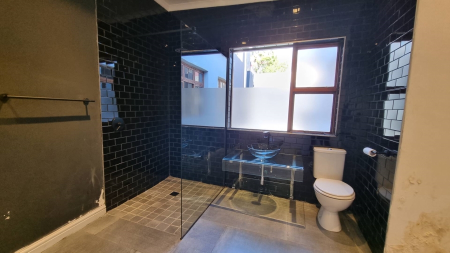 To Let commercial Property for Rent in Woodstock Western Cape